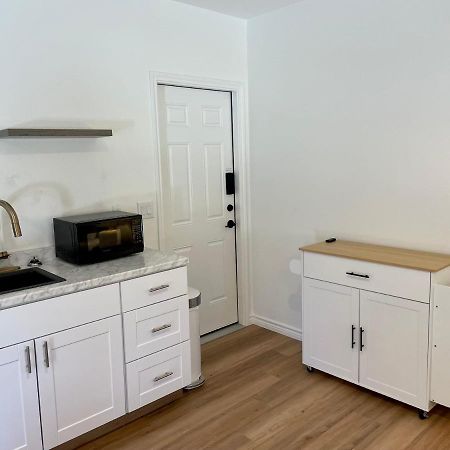 Ranchette Apartment- Beach Access Small Lake View Buchanan Dam ภายนอก รูปภาพ