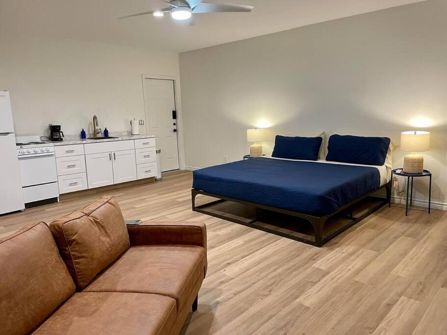Ranchette Apartment- Beach Access Small Lake View Buchanan Dam ภายนอก รูปภาพ